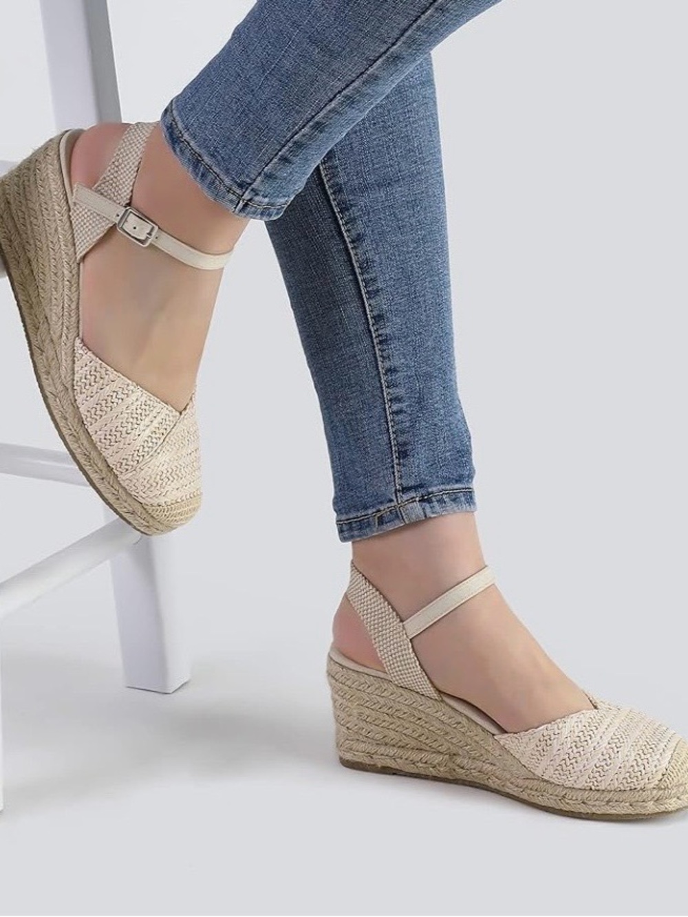 NWT women’s closed toe platform sandals - Picture 9 of 14